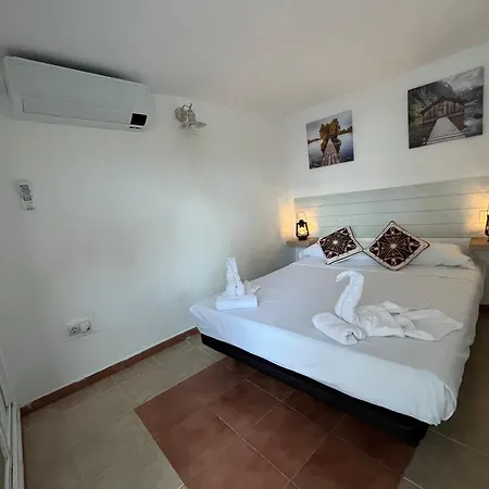Rocio Villa Vega de San Mateo
